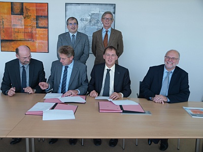 Kooperationsvertrag HZDR, Radboud-Universität und FOM