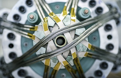 Magnetspule in der Nahaufnahme ©Copyright: HZDR/Oliver Killig