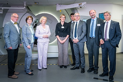 Bundesforschungsministerin zu Gast am OncoRay (Foto: OncoRay/A. Wirsig)
