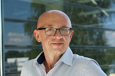 Peter Michel leitet die Abteilung Strahlenquelle ELBE am Helmholtz-Zentrum Dresden-Rossendorf. Gleichzeitig ist er Professor für Beschleunigertechnologie an der Universität Rostock.