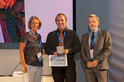 Dr. Zschornak nahm in Spanien den Erwin-Felix-Lewy-Bertaut-Preis der Europäischen Kristallographischen Vereinigung (ECA) in Empfang. ©Copyright: ECA