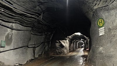 Foto: Bergbau hat im Erzgebirge seit Jahrhunderten Tradition - bis heute (Tunnel im Erzgebirge - Flussspat achte Sohle) ©Copyright: Grit Eggerichs