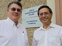 Dr. Sergei Zherlitsyn (HLD) und Dr. Charles Allen Swenson (USA) im September 2011 - photo: HZDR
