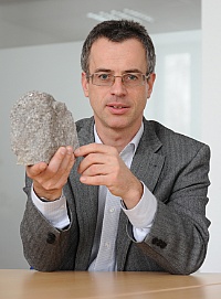 Prof. Jens Gutzmer, Direktor des Helmholtz-Instituts Freiberg für Ressourcentechnologie 2