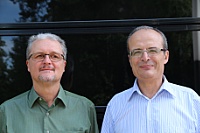 Dr. Holger Stephan (l.) und Prof. Leone Spiccia (r.)