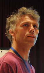 NanoNet Portrait Prof. Dr. Herre van der Zant