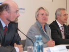 Unterzeichnung des Konsortialvertrags durch Bundesforschungsministerin Prof. Annette Schavan und Sachsens Ministerpräsident Stanislaw Tillich im FZD am 22.06.2009