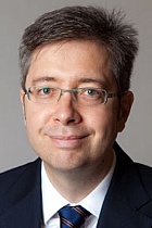 Portrait Prof. Dr. Gianaurelio Cuniberti