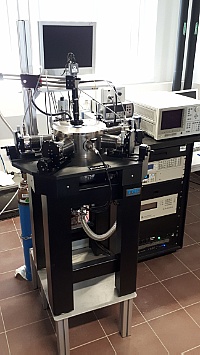 Cryogenic probe station CPX-VF